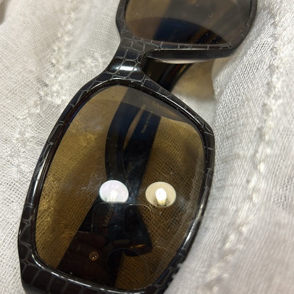Lacoste sunglasses with a case - Picture 3 of 15